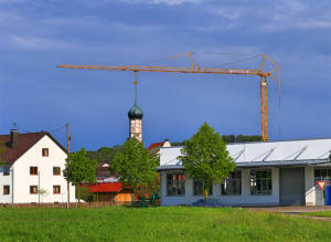 Hängt schon wieder ein Kirchturm am Haken? - dieses Mal in Balzhausen.